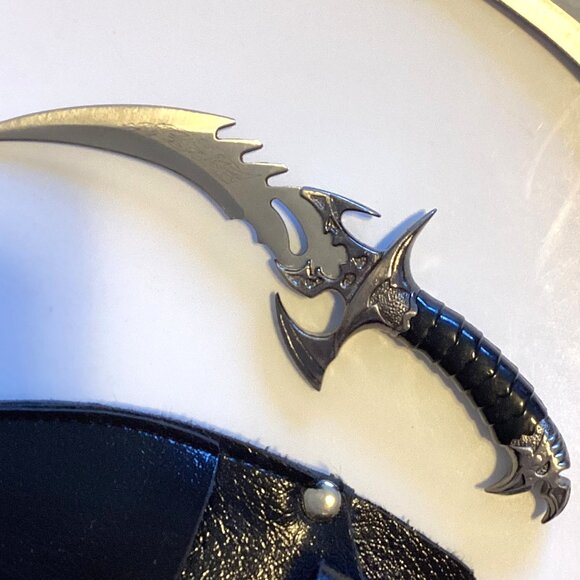 Ace Martial Arts Supply Draco Twin Fantasy Dagger Set, Silver Stainless China - Picture 4 of 14